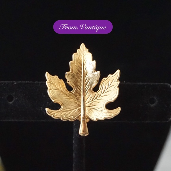 🍁 VINTAGE Golden Maple Leaf Brooch / Scarf Pin 🧷 - Picture 2 of 5